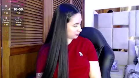 Snapshot of sofiaduque_26 chatting on February 10, 2:48 pm sofiaduque_26 online show from February 10, 2:48 pm