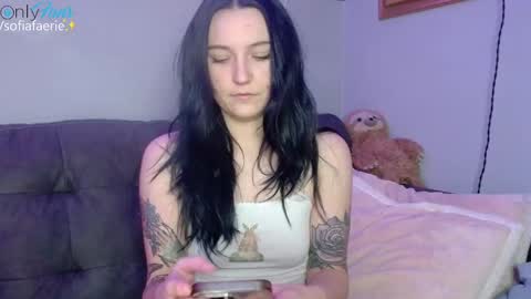 sofiafaerie online show from December 1, 5:57 pm