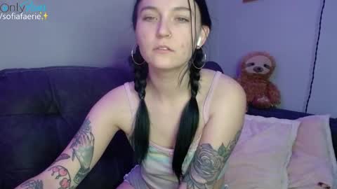 sofiafaerie online show from December 2, 10:56 pm