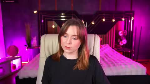 Snapshot of sofialuxuryy chatting on February 6, 2:31 pm SofiaLuxuryy online show from February 6, 2:31 pm