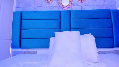 Snapshot of sofiamiiller chatting on December 10, 11:32 am Sofia Miller online show from December 10, 11:32 am