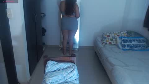 Snapshot of sofiamooon_ chatting on November 20, 1:17 am sofiamooon_ online show from November 20, 1:17 am