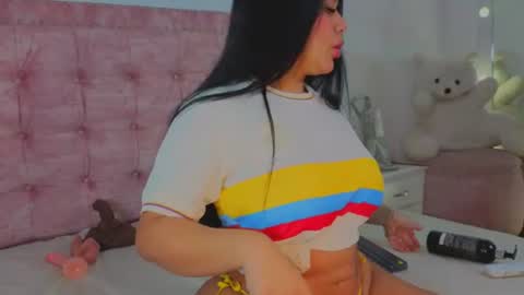 Snapshot of sofianixonn chatting on June 23, 12:14 pm sofianixonn online show from June 23, 12:14 pm