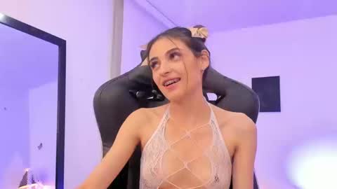 Sofia  Help me reach 5K followers  online show from September 30, 8:58 pm
