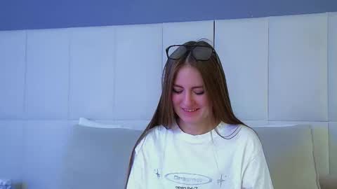 Snapshot of sofiasarvain chatting on February 5, 6:40 am Sofia online show from February 5, 6:40 am