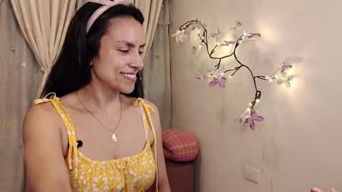 Sofi Bella online show from April 13, 7:08 pm