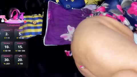 Snapshot of sofie_storm chatting on February 3, 10:09 am Vicky online show from February 3, 10:09 am