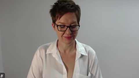 Sofie Velvet online show from March 5, 3:13 am