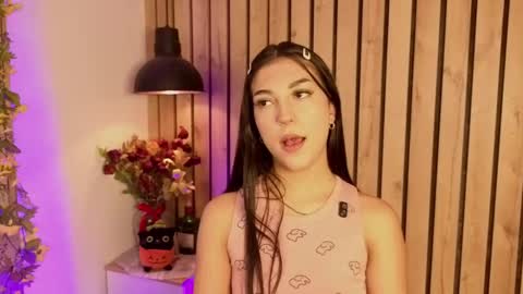 Snapshot of sofiesoft chatting on October 24, 1:51 pm Sofie online show from October 24, 1:51 pm