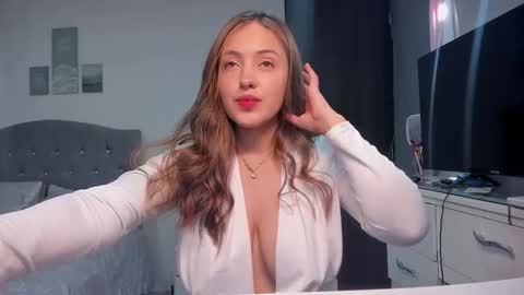 Sofi online show from December 20, 8:38 pm