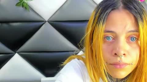 sofii_anal_ online show from October 26, 3:01 am