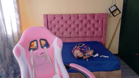 Snapshot of sofii_cute01 chatting on January 19, 2:21 pm sofii_cute01 online show from January 19, 2:21 pm