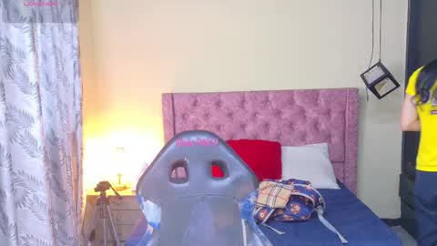 Snapshot of sofii_cute01 chatting on February 3, 11:48 am sofii_cute01 online show from February 3, 11:48 am