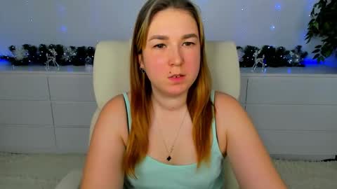 Snapshot of sofii_darling chatting on January 6, 6:00 pm sofii_darling online show from January 6, 6:00 pm