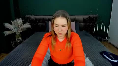 Snapshot of sofii_darling chatting on February 10, 6:12 pm sofii_darling online show from February 10, 6:12 pm