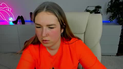 Snapshot of sofii_darling chatting on February 23, 5:54 pm sofii_darling online show from February 23, 5:54 pm