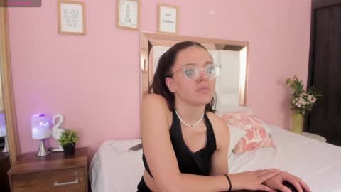 Sofi agudelo online show from February 8, 7:59 am