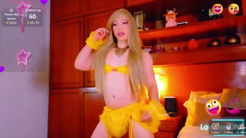 Sofa bonita  online show from October 30, 2:24 am