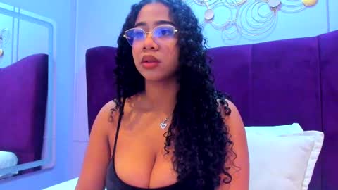 sofiifox online show from October 5, 12:58 pm