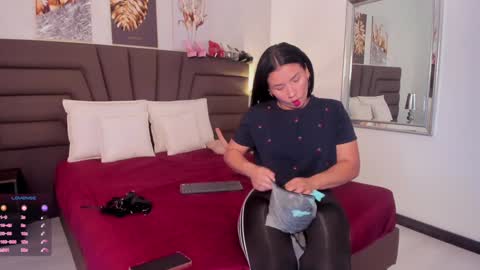 Snapshot of sofiperez_ chatting on January 21, 11:24 am online show from January 21, 11:24 am