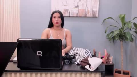      online show from November 22, 11:09 am