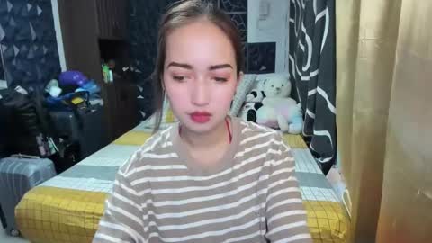 Snapshot of soft_angel8 chatting on October 29, 2:08 pm Angel online show from October 29, 2:08 pm