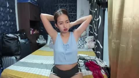 Snapshot of soft_angel8 chatting on November 7, 3:12 pm Angel online show from November 7, 3:12 pm