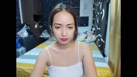 Snapshot of soft_angel8 chatting on November 9, 1:53 pm Angel online show from November 9, 1:53 pm