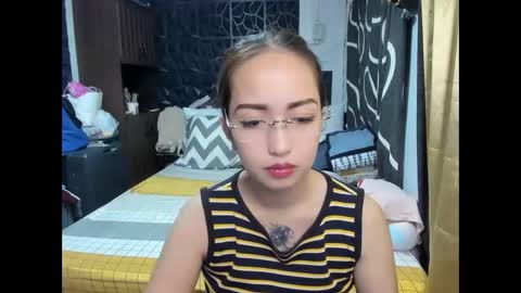 Snapshot of soft_angel8 chatting on November 22, 2:38 pm Angel online show from November 22, 2:38 pm