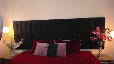 Cam and Amy online show from November 6, 8:10 pm