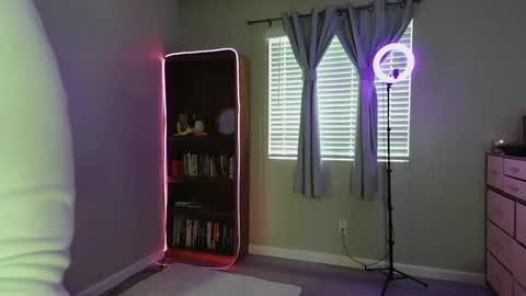 Streaming 1129 7pm PST online show from January 18, 10:02 pm