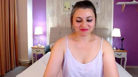 Snapshot of soft_lilly chatting on October 29, 6:48 am Lilly online show from October 29, 6:48 am