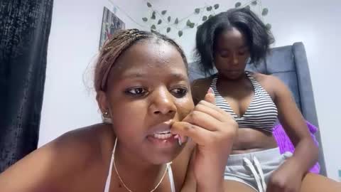 Snapshot of soft_nicole chatting on February 7, 7:28 pm soft_nicole online show from February 7, 7:28 pm