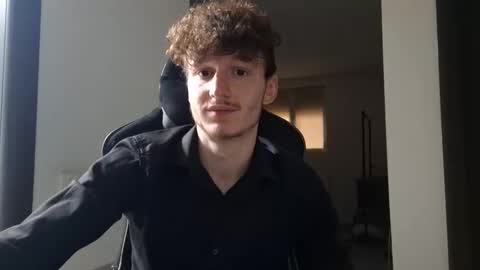 Snapshot of softedgeboy chatting on November 29, 1:03 pm Nero Radian online show from November 29, 1:03 pm