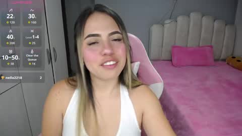 Snapshot of softkiss_x chatting on April 15, 3:02 am Fran online show from April 15, 3:02 am