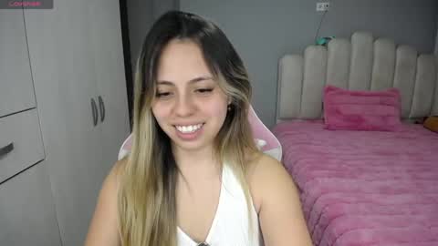 Snapshot of softkiss_x chatting on April 21, 3:24 am Fran online show from April 21, 3:24 am