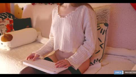 Snapshot of softlee chatting on January 5, 2:30 pm Lisa  online at  .11 from about utc online show from January 5, 2:30 pm
