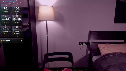 Snapshot of softt_kitty chatting on November 14, 5:55 pm Emily online show from November 14, 5:55 pm