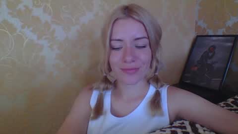 softy_aura online show from July 14, 1:50 pm