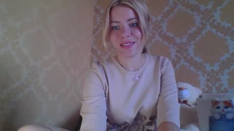 softy_aura online show from July 24, 3:32 pm