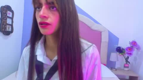 sofy_durand online show from April 15, 11:50 am