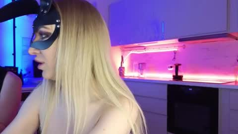 SOFYandMIKE online show from February 5, 6:23 pm