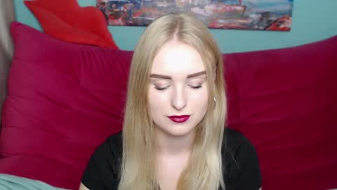 Snapshot of sofysoft chatting on October 18, 5:21 am sofysoft online show from October 18, 5:21 am