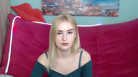 Snapshot of sofysoft chatting on October 26, 5:57 am sofysoft online show from October 26, 5:57 am