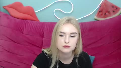 Snapshot of sofysoft chatting on November 7, 6:57 am sofysoft online show from November 7, 6:57 am