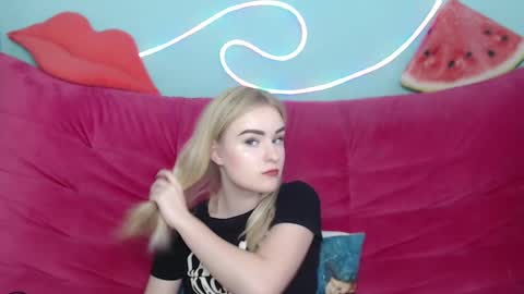 Snapshot of sofysoft chatting on November 8, 7:08 am sofysoft online show from November 8, 7:08 am