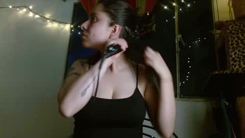 Snapshot of soka_lovers_04_ chatting on December 7, 11:34 pm Sofia online show from December 7, 11:34 pm