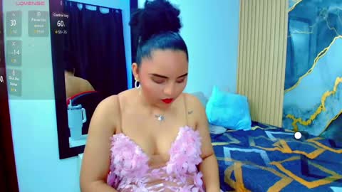 Sol Latiana online show from June 9, 3:40 am