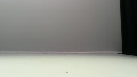 Snapshot of sola_2 chatting on June 18, 9:14 am L4 online show from June 18, 9:14 am