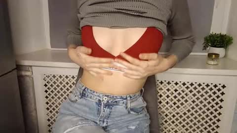 Hanna online show from December 4, 3:32 pm